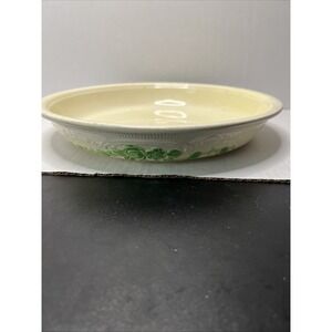Homer Laughlin HLC896 Pie Baking Plate 10 5/8" Oven Serve Green Embossed Leaves